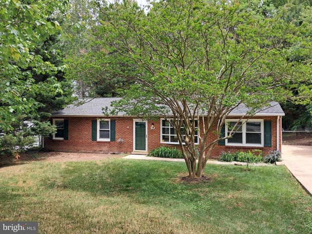 10 HICKORY RIDGE DR, Fredericksburg, VA 22405