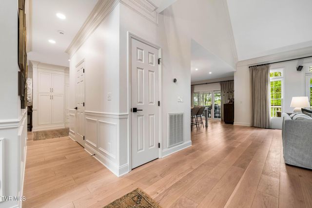 112 Black Thorn Drive, Jonesborough, TN 37659