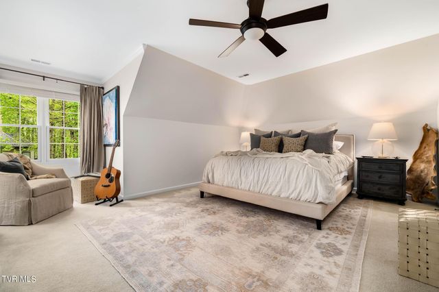 112 Black Thorn Drive, Jonesborough, TN 37659