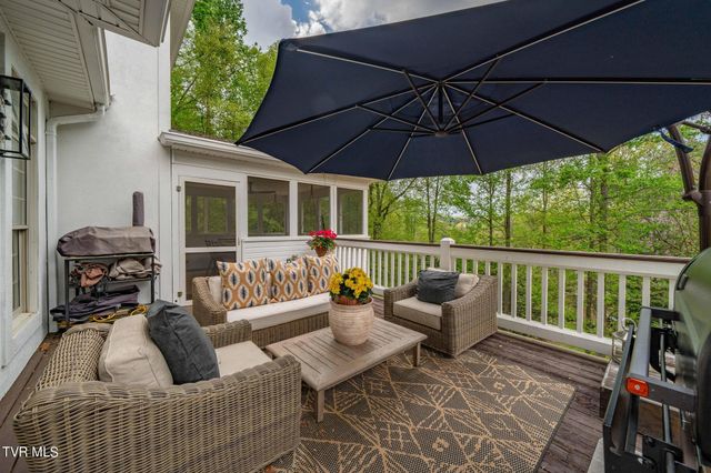 112 Black Thorn Drive, Jonesborough, TN 37659