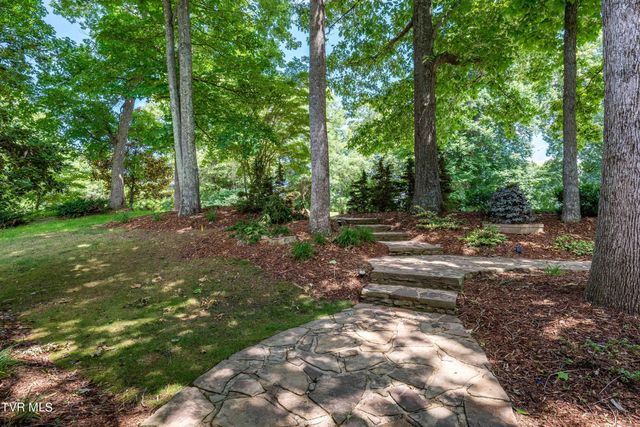 112 Black Thorn Drive, Jonesborough, TN 37659