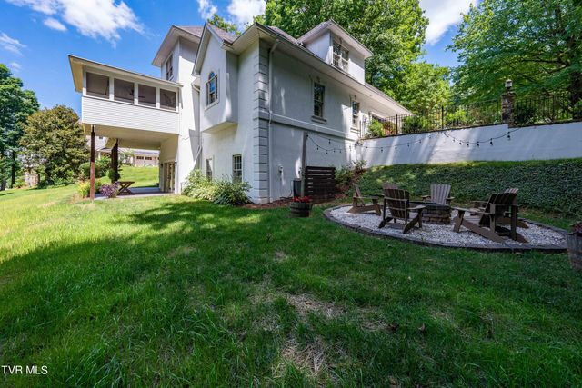 112 Black Thorn Drive, Jonesborough, TN 37659