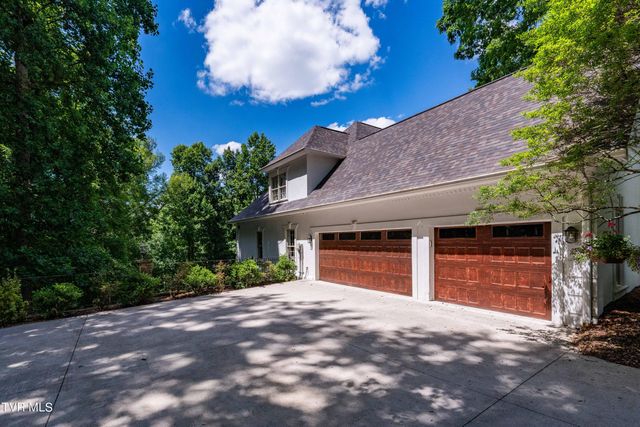 112 Black Thorn Drive, Jonesborough, TN 37659