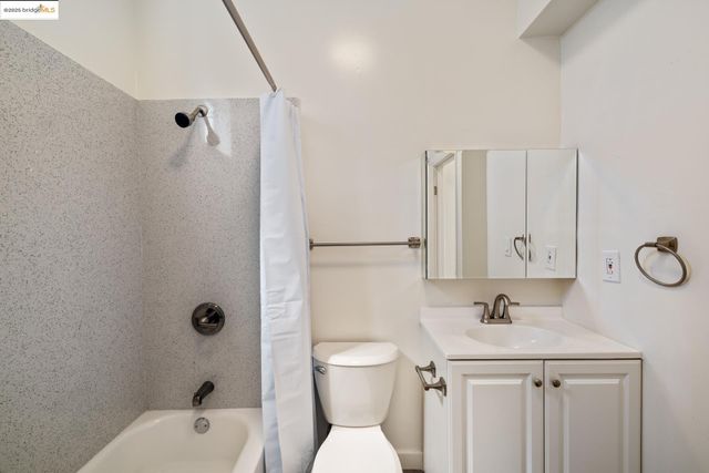 3403 Harlan St, Oakland, CA 94608