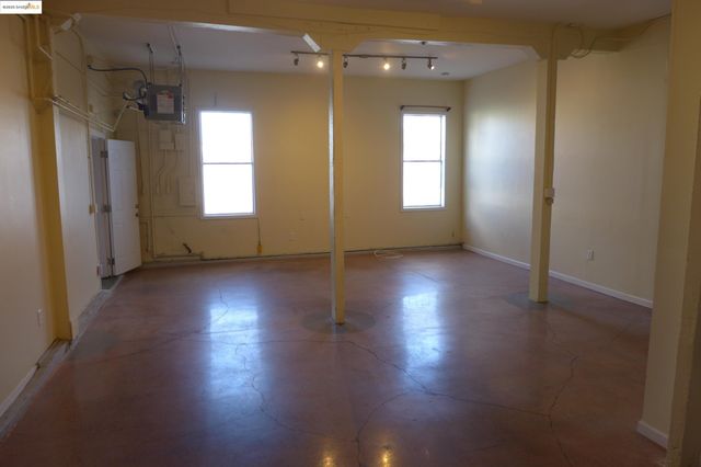 3403 Harlan St, Oakland, CA 94608