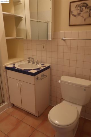 3403 Harlan St, Oakland, CA 94608