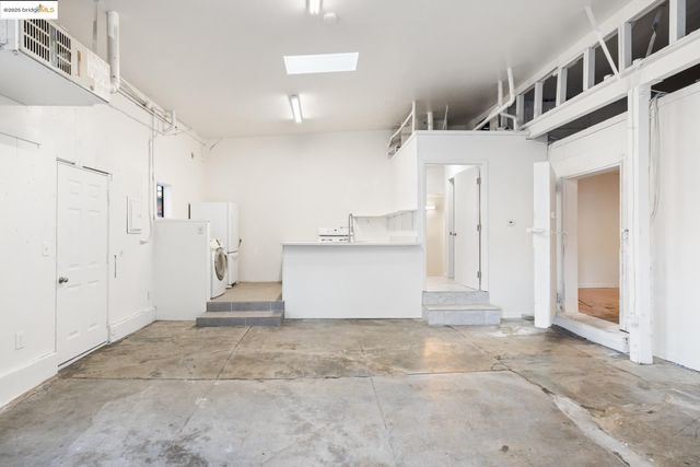 3403 Harlan St, Oakland, CA 94608