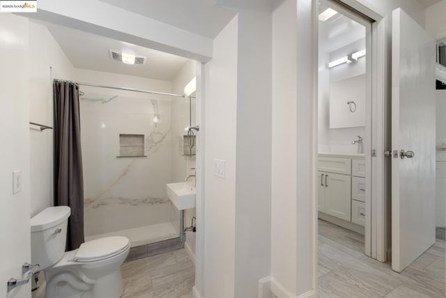 3403 Harlan St, Oakland, CA 94608