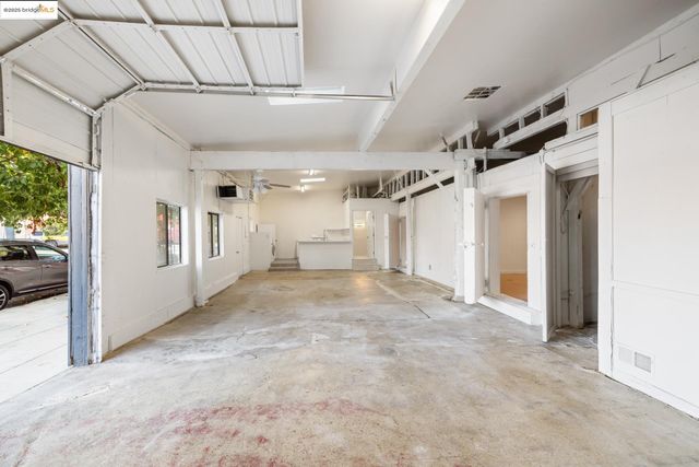 3403 Harlan St, Oakland, CA 94608