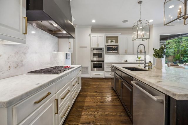 4817 Linden Street, Bellaire, TX 77401