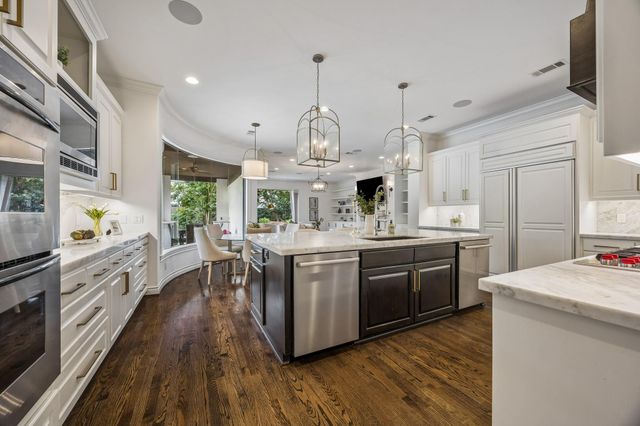 4817 Linden Street, Bellaire, TX 77401