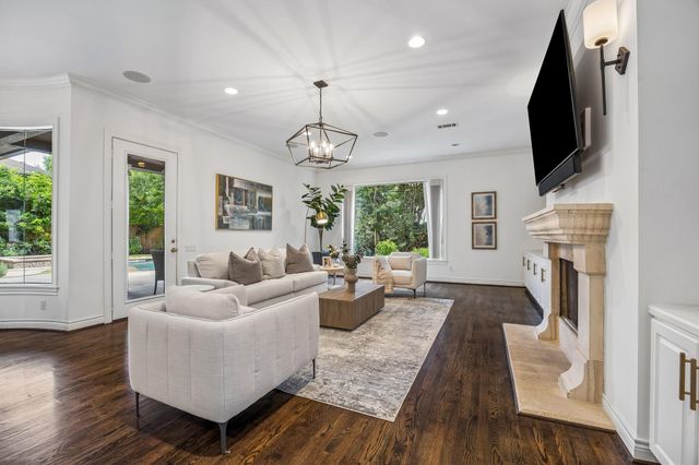 4817 Linden Street, Bellaire, TX 77401
