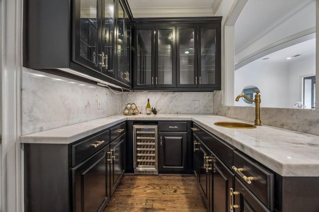 4817 Linden Street, Bellaire, TX 77401