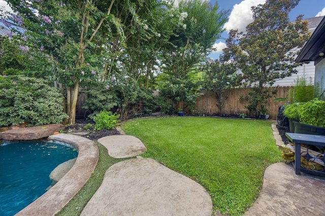 4817 Linden Street, Bellaire, TX 77401