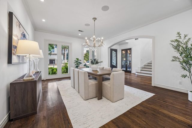 4817 Linden Street, Bellaire, TX 77401