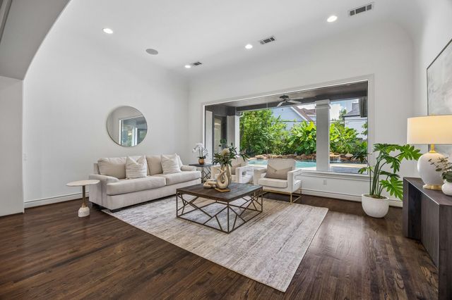 4817 Linden Street, Bellaire, TX 77401