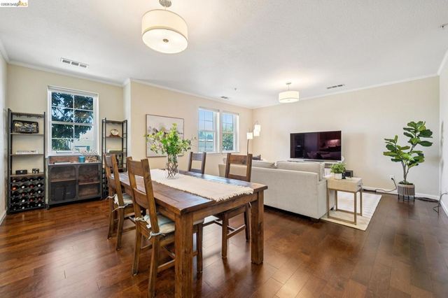 2101 Jetty Dr, Richmond, CA 94804