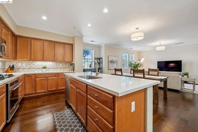 2101 Jetty Dr, Richmond, CA 94804