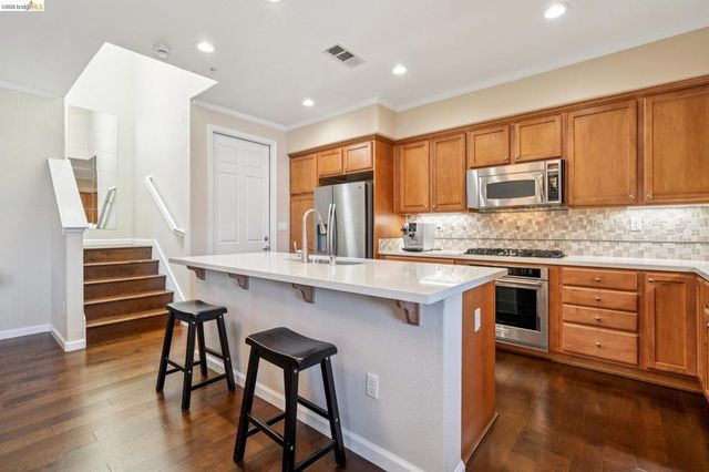 2101 Jetty Dr, Richmond, CA 94804
