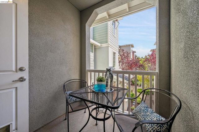 2101 Jetty Dr, Richmond, CA 94804