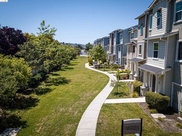2101 Jetty Dr, Richmond, CA 94804