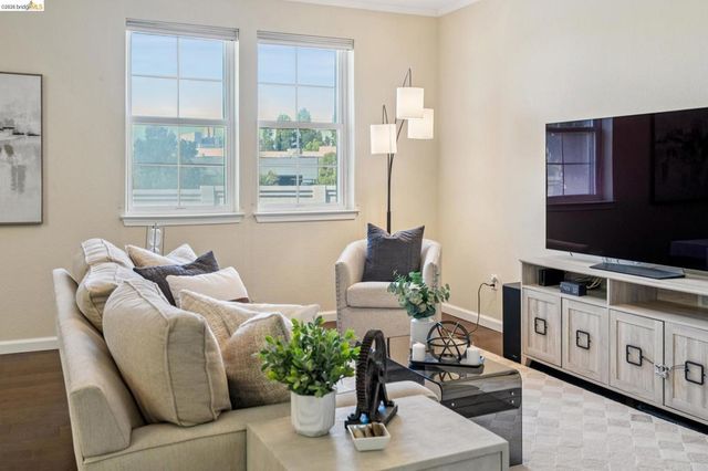 2101 Jetty Dr, Richmond, CA 94804