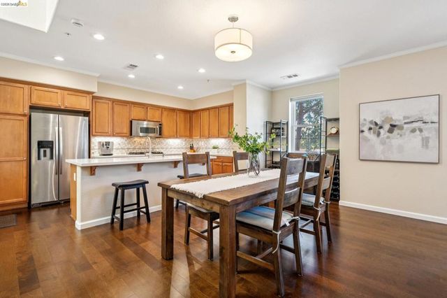 2101 Jetty Dr, Richmond, CA 94804
