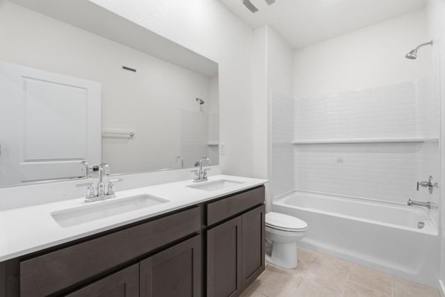 8256 Seahorse Way, Elk Grove, CA 95757