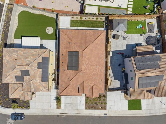 8256 Seahorse Way, Elk Grove, CA 95757