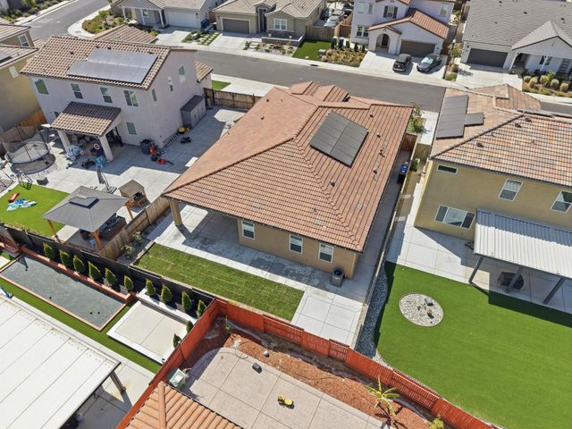 8256 Seahorse Way, Elk Grove, CA 95757