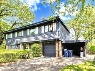 2617 Summit Avenue, Highland Park, IL 60035