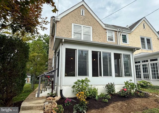 284 S DEVON AVE, Wayne, PA 19087