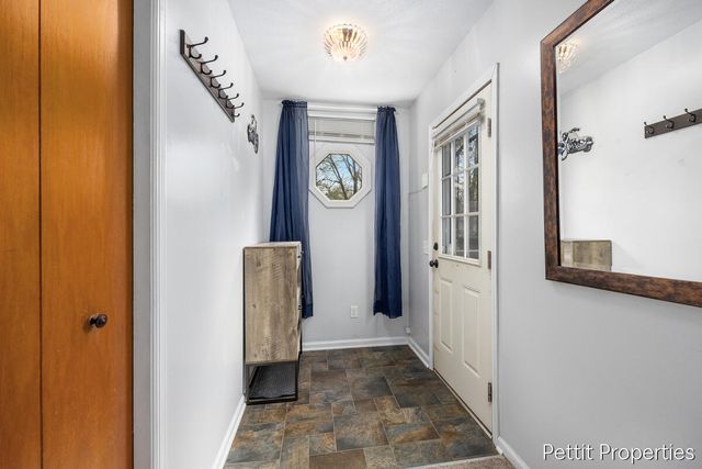 5023 Vernor Avenue NE, Grand Rapids, MI 49525