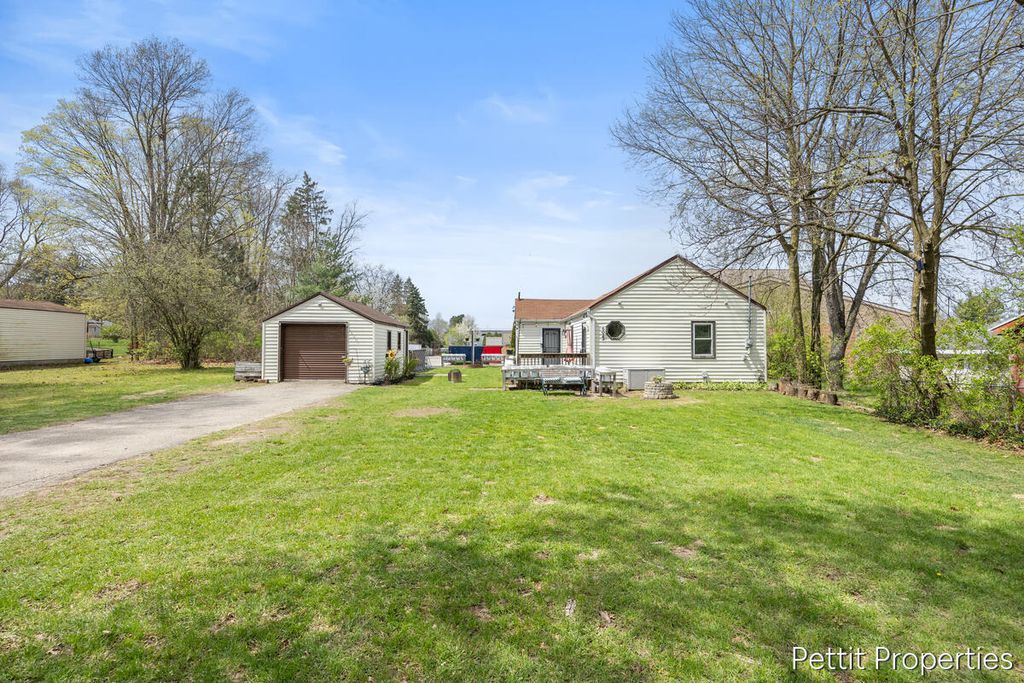 5023 Vernor Avenue NE, Grand Rapids, MI 49525