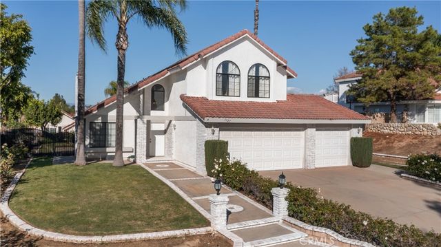 1327 Melville Drive, Riverside, CA 92506