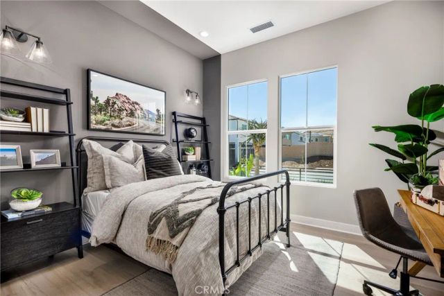29975 N Avenida Sierra Madre, Valencia, CA 91354