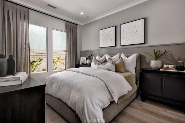 29975 N Avenida Sierra Madre, Valencia, CA 91354