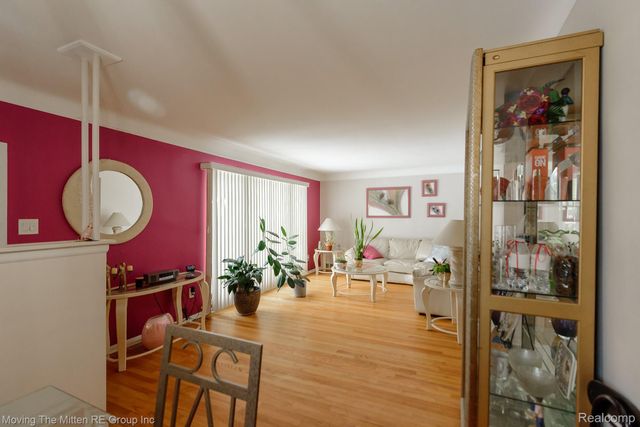 8913 Appleton Street, Redford Charter Township, MI 48239