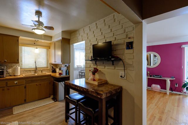 8913 Appleton Street, Redford Charter Township, MI 48239