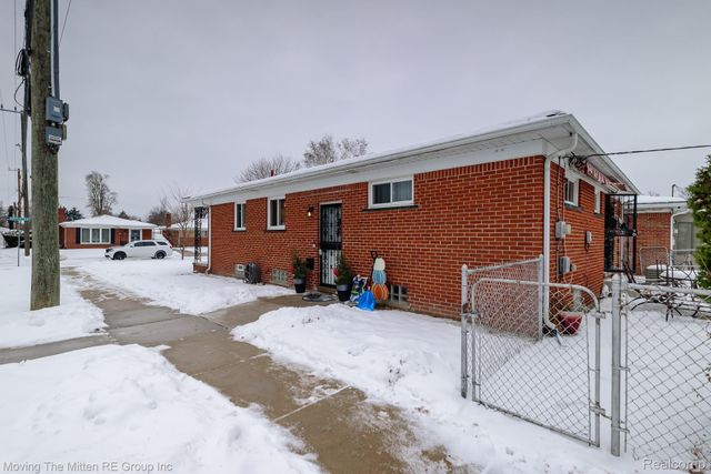 8913 Appleton Street, Redford Charter Township, MI 48239