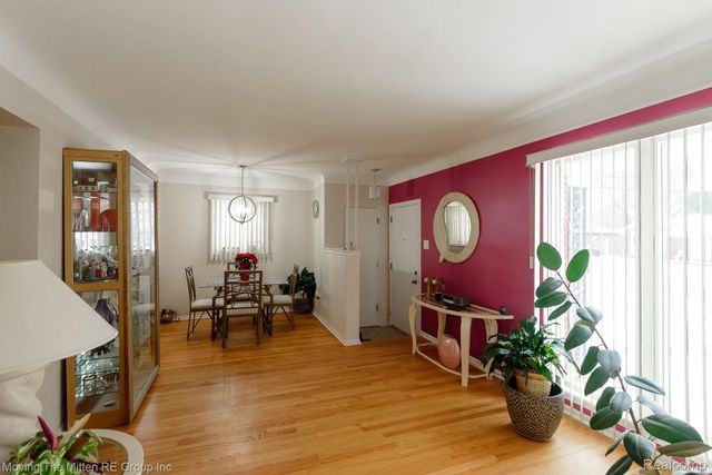 8913 Appleton Street, Redford Charter Township, MI 48239