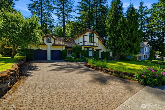 306 Keach Loop, Steilacoom, WA 98388