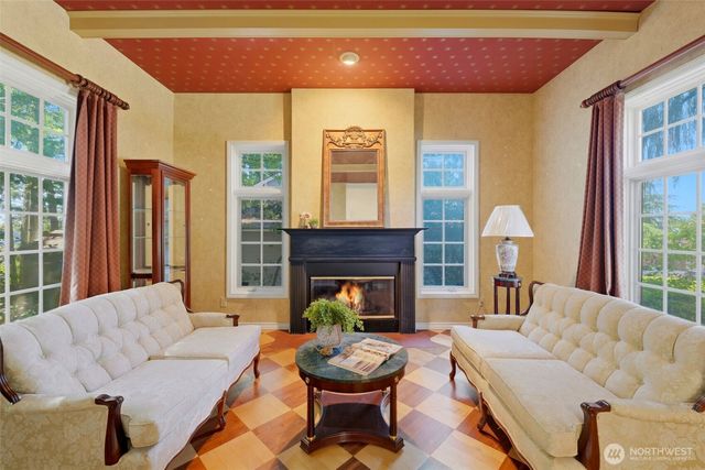 306 Keach Loop, Steilacoom, WA 98388