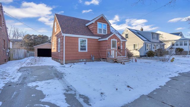 2410 S 17th STREET, Sheboygan, WI 53081