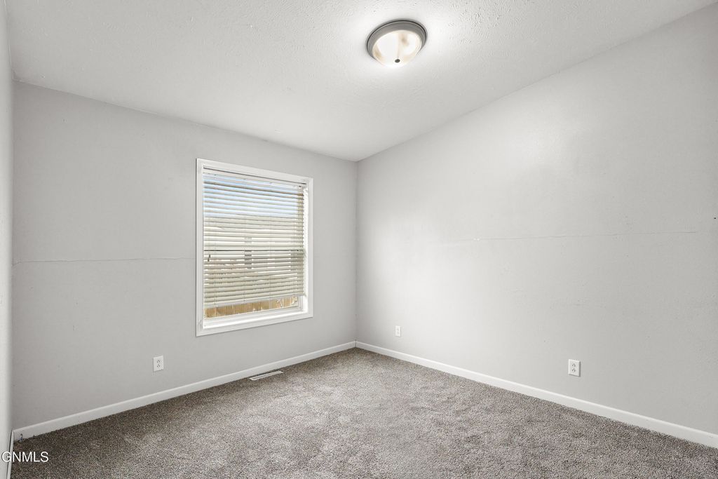 296 Hawk Street, Lincoln, ND 58504 photo 15