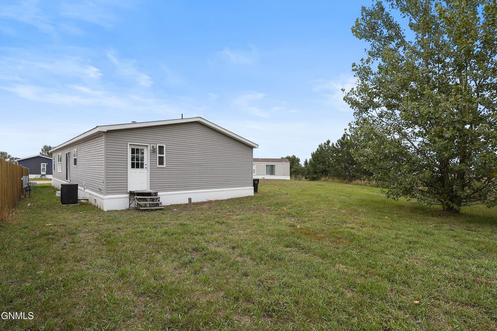 296 Hawk Street, Lincoln, ND 58504 photo 31