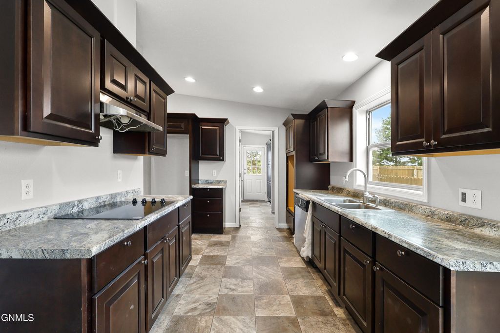 296 Hawk Street, Lincoln, ND 58504 photo 7