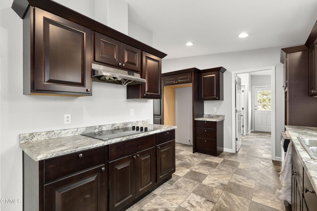 296 Hawk Street, Lincoln, ND 58504 photo 9