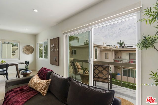5055 Coldwater Canyon Avenue 219, Sherman Oaks, CA 91423