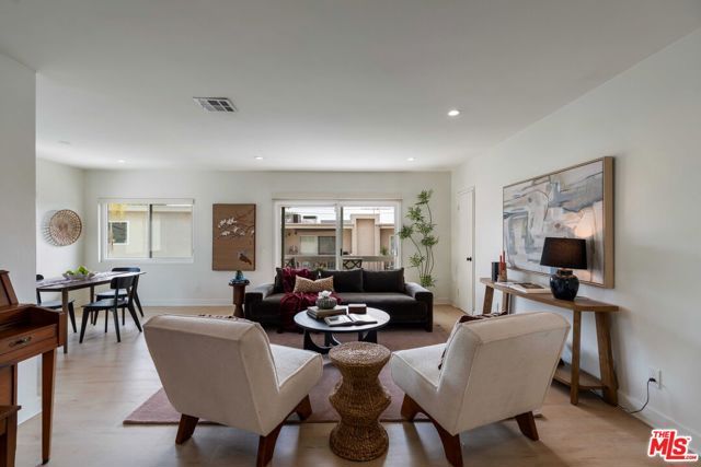 5055 Coldwater Canyon Avenue 219, Sherman Oaks, CA 91423